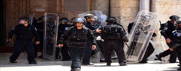 İsrail askerleri yine Mescid-i Aksa'da: Beş kadın gözaltında