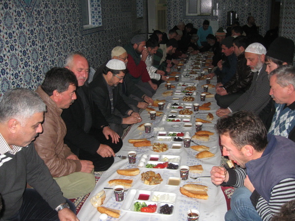 BELEK GENÇLERİ SABAH NAMAZINDA BULUŞTU