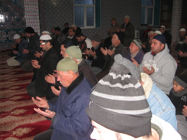 CUMALI MERKEZ CAMİİNDE HATİMLE SABAH NAMAZI