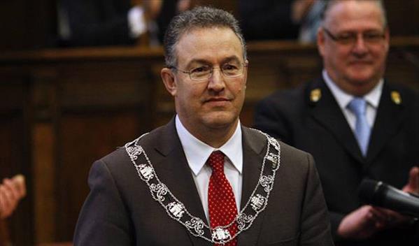 Hollanda'da Müslüman başkandan 'Radikallere' tepki