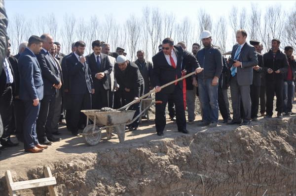 Iğdır’ da Kâbe-i Muazzama’nın Bir Şubesinin Daha Temeli Atıldı