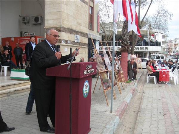 ÇANAKKALE ŞEHİTLERİ ÇINARALTI MEYDANINDA ANILDI