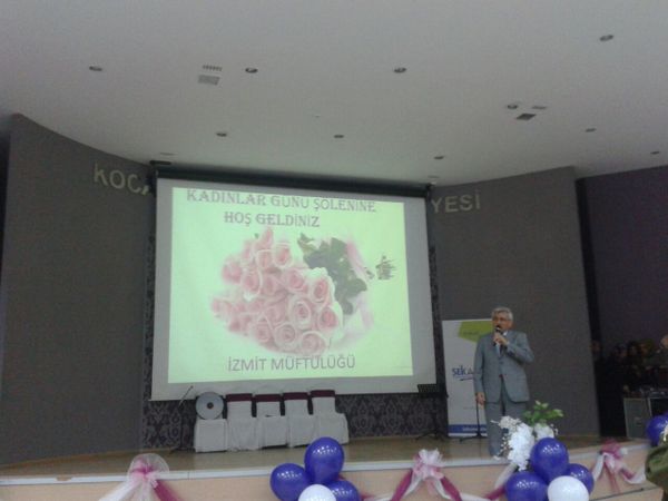 İzmit te Kadınlar Günü Şöleni