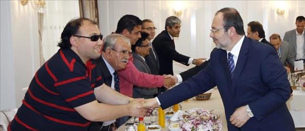 Başkan Görmez, savaş mağduru anneler ile görüştü