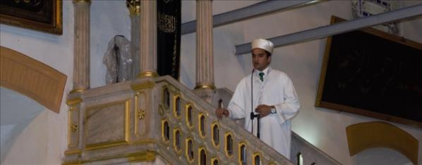 Genç hatipler minberde