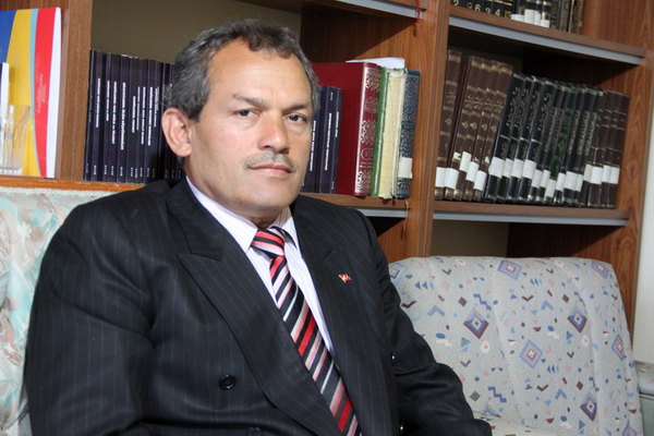 Arabacı: Fahri ve Vekillere de Kadro Verilsin 