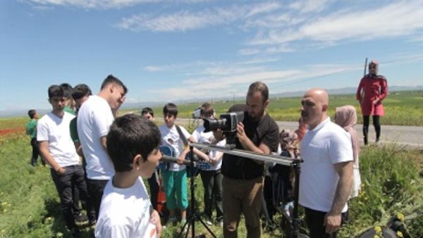 Beş Dilde Yorumlanan 'De Bismillah' Klibi Tıklanma Rekoru Kırdı