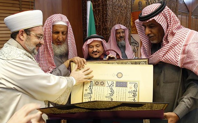 Görmez, Arabistan Başmüftüsü Abdülaziz Al-Şeyh ile görüştü...