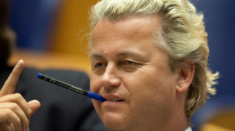 Hollandalı ırkçı lider Kuran-ı Kerim\'e dil uzattı!