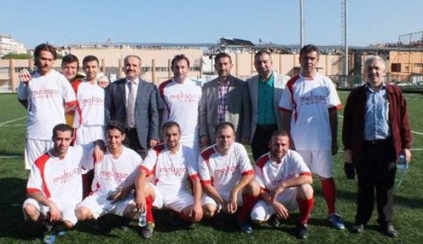 İmamlar Sahaya İndi