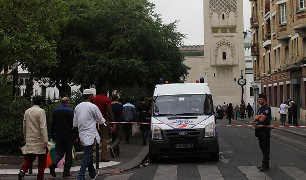  Korsika\'da Müslümanların işyerlerine saldırı 