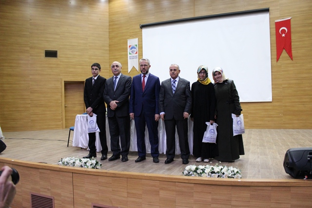 Melikgazi\'de Kur\'an Kursu Öğreticilerine Konferans