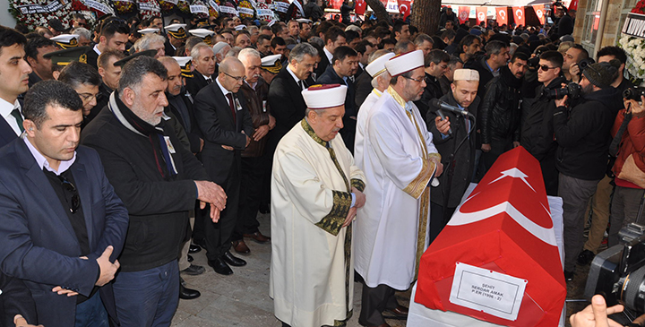 Şehit Serdar son yolculuğuna uğurlandı