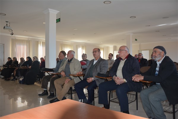 UMRECİLER SEMİNERDE