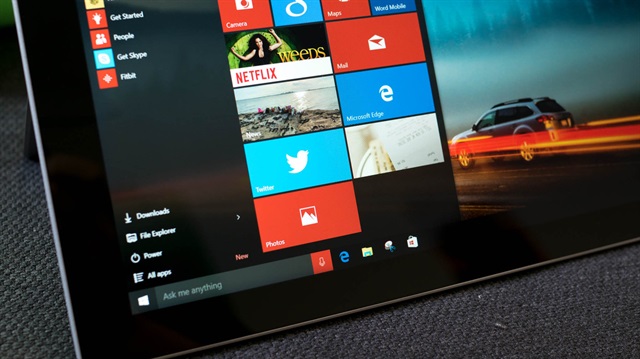 Windows 10\'a dev güncelleme